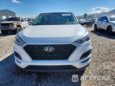 Piąte zdjęcie samochodu w środku: 2019 HYUNDAI TUCSON SE VIN:KM8J2CA41KU943359 - miniatura