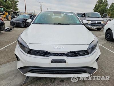 Piąte zdjęcie samochodu w środku: 2023 KIA FORTE LXS VIN:3KPF24AD3PE537699 - miniatura
