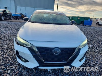 Piąte zdjęcie samochodu w środku: 2022 NISSAN SENTRA SR VIN:3N1AB8DV2NY318155 - miniatura