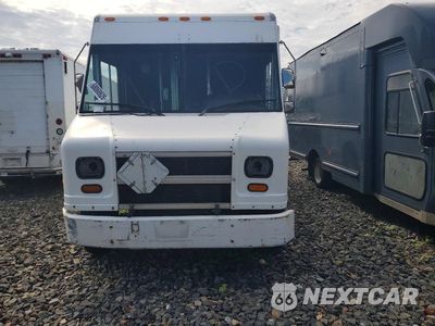 Piąte zdjęcie samochodu w środku: 2004 FREIGHTLINER CHASSIS M LINE WALK-IN VAN VIN:4UZAANBW54CN46552 - miniatura