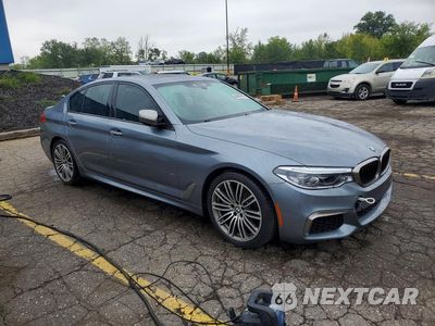 Czwarte zdjęcie samochodu z boku: 2018 BMW M550XI VIN:WBAJB9C51JB287149 - miniatura