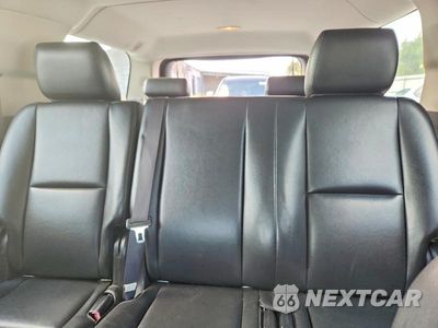 Zdjęcie 10 z 13 samochodu: 2013 CHEVROLET SUBURBAN FL VIN:1GNSC5E0XDR140734 - miniatura