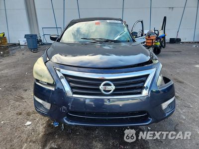 Piąte zdjęcie samochodu w środku: 2015 NISSAN ALTIMA 2.5 S VIN:1N4AL3AP8FC431756 - miniatura