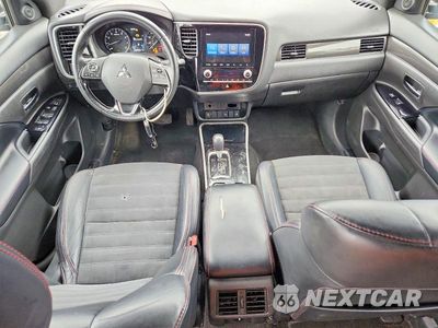 Zdjęcie 8 z 13 samochodu: 2020 MITSUBISHI OUTLANDER SE VIN:JA4AZ3A37LZ041191 - miniatura