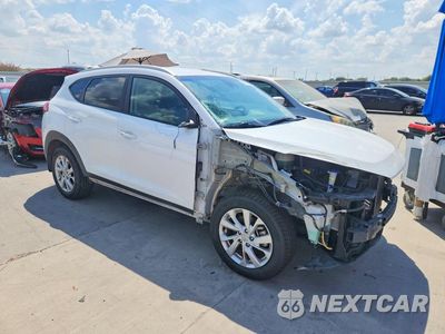 Czwarte zdjęcie samochodu z boku: 2021 HYUNDAI TUCSON VALUE VIN:KM8J33A45MU318141 - miniatura