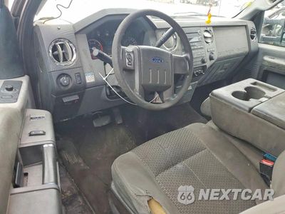 Zdjęcie 8 z 12 samochodu: 2012 FORD F550 SUPER DUTY VIN:1FDUF5GT5CEB79295 - miniatura