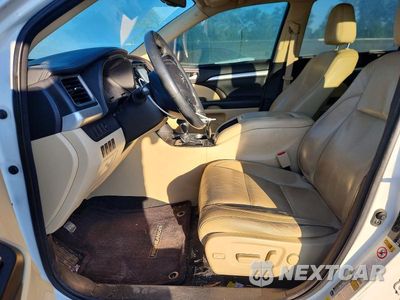 Zdjęcie 7 z 14 samochodu: 2016 TOYOTA HIGHLANDER XLE VIN:5TDJKRFH9GS238727 - miniatura