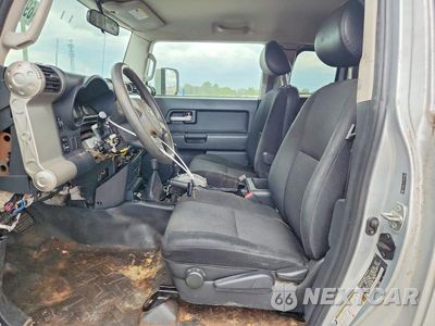 Zdjęcie 7 z 13 samochodu: 2007 TOYOTA FJ CRUISER BASE VIN:JTEBU11F270007043 - miniatura