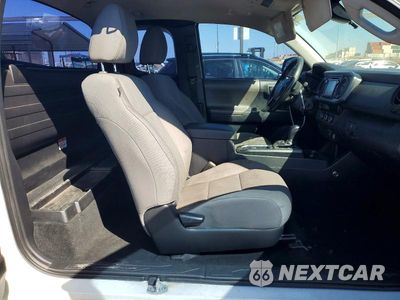 Zdjęcie 10 z 12 samochodu: 2018 TOYOTA TACOMA SR VIN:5TFRX5GN4JX112133 - miniatura