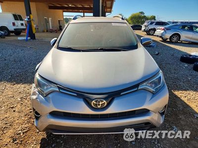 Piąte zdjęcie samochodu w środku: 2017 TOYOTA RAV4 XLE VIN:2T3WFREV0HW324106 - miniatura