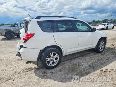 Trzecie zdjęcie samochodu z tyłu: 2011 TOYOTA RAV4 BASE VIN:JTMBF4DV2B5041045 - miniatura