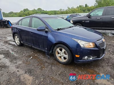 Czwarte zdjęcie samochodu z boku: 2011 CHEVROLET CRUZE LT VIN:1G1PF5S9XB7236504 - miniatura
