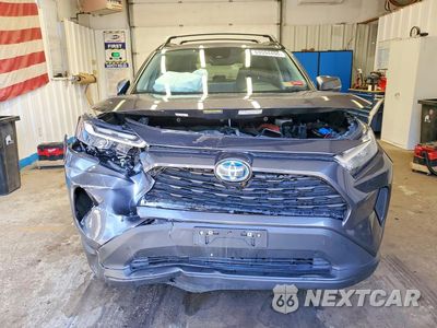 Piąte zdjęcie samochodu w środku: 2022 TOYOTA RAV4 XLE VIN:2T3RWRFV0NW133647 - miniatura