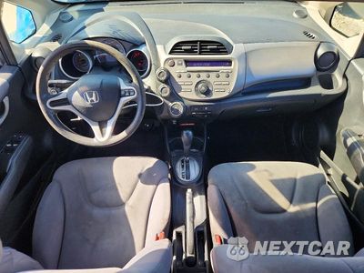Zdjęcie 8 z 12 samochodu: 2013 HONDA FIT VIN:JHMGE8H30DC022239 - miniatura