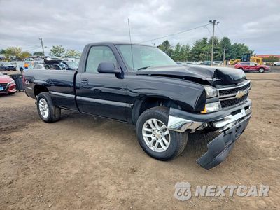Czwarte zdjęcie samochodu z boku: 2006 CHEVROLET SILVERADO K1500 VIN:1GCEK14V56E169311 - miniatura