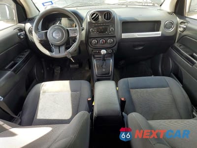 Zdjęcie 8 z 13 samochodu: 2017 JEEP COMPASS SPORT VIN:1C4NJDBB8HD142707 - miniatura