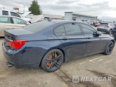 Trzecie zdjęcie samochodu z tyłu: 2013 BMW 750 I VIN:WBAYA8C52DD227949 - miniatura