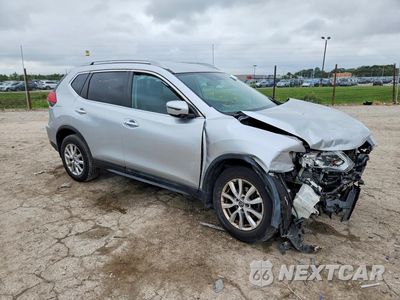 Czwarte zdjęcie samochodu z boku: 2017 NISSAN ROGUE SV VIN:5N1AT2MV9HC818023 - miniatura
