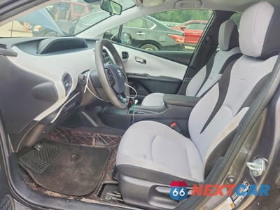 Zdjęcie 7 z 12 samochodu: 2021 TOYOTA PRIUS LE VIN:JTDKAMFU3M3138918 - miniatura