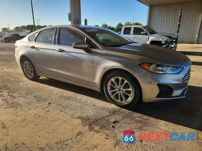 Czwarte zdjęcie samochodu z boku: 2020 FORD FUSION SE VIN:3FA6P0HD0LR160807 - miniatura