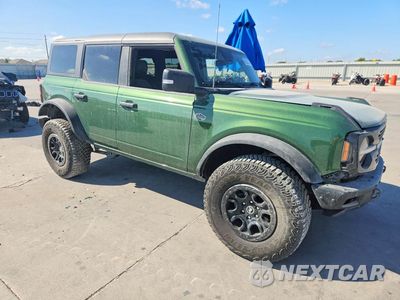 Czwarte zdjęcie samochodu z boku: 2024 FORD BRONCO WILDTRAK VIN:1FMEE2BP2RLA11814 - miniatura