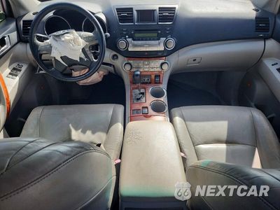Zdjęcie 8 z 13 samochodu: 2008 TOYOTA HIGHLANDER LIMITED VIN:JTEDS42A282051925 - miniatura