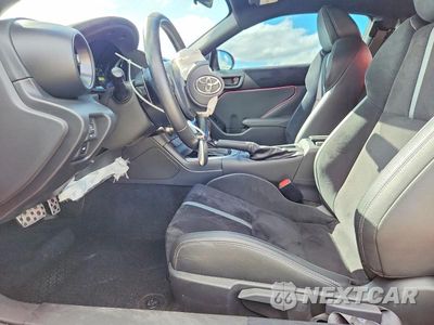 Zdjęcie 7 z 12 samochodu: 2025 TOYOTA GR86 PREMIUM VIN:JF1ZNBE12S8760298 - miniatura