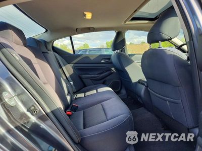 Zdjęcie 10 z 12 samochodu: 2021 NISSAN ALTIMA SV VIN:1N4BL4DVXMN379102 - miniatura