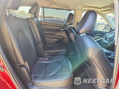 Zdjęcie 11 z 13 samochodu: 2022 TOYOTA HIGHLANDER XLE VIN:5TDGZRAH8NS093481 - miniatura