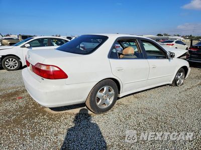 Trzecie zdjęcie samochodu z tyłu: 1999 HONDA ACCORD EX VIN:1HGCG1651XA027554 - miniatura