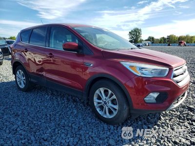 Czwarte zdjęcie samochodu z boku: 2019 FORD ESCAPE SE VIN:1FMCU0GD7KUA59399 - miniatura