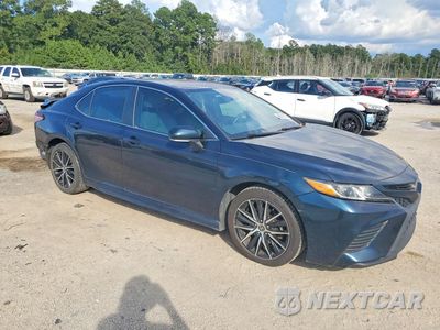 Czwarte zdjęcie samochodu z boku: 2018 TOYOTA CAMRY SE VIN:4T1B11HK5JU518130 - miniatura