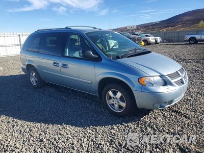 Czwarte zdjęcie samochodu z boku: 2006 DODGE GRAND CARAVAN SXT VIN:2D4GP44L06R857264 - miniatura