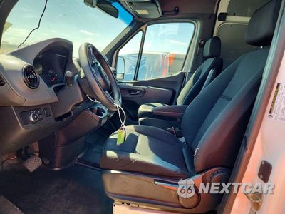 Zdjęcie 7 z 13 samochodu: 2020 MERCEDES-BENZ SPRINTER 2500 DELIVERY VAN VIN:W1Y4ECHYXLT032404 - miniatura