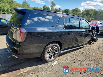 Trzecie zdjęcie samochodu z tyłu: 2026 CHEVROLET SUBURBAN K1500 Z71 VIN:1GNS6DKD6TR178582 - miniatura