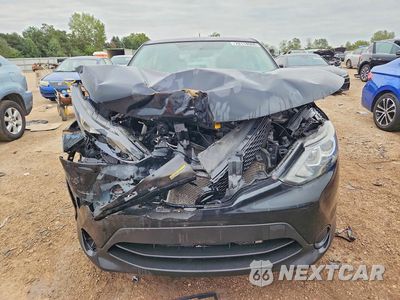Piąte zdjęcie samochodu w środku: 2017 NISSAN ROGUE SPORT S VIN:JN1BJ1CP2HW027877 - miniatura