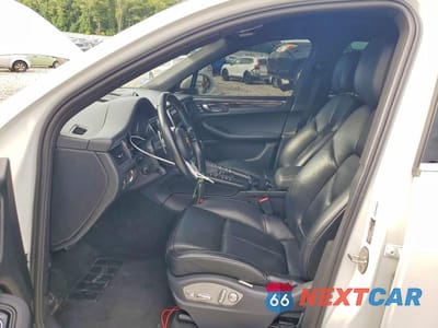 Zdjęcie 7 z 13 samochodu: 2015 PORSCHE MACAN S VIN:WP1AB2A50FLB58039 - miniatura