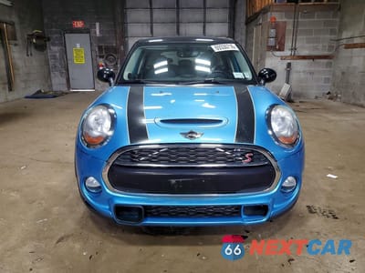 Piąte zdjęcie samochodu w środku: 2016 MINI COOPER S VIN:WMWXU3C55G2D28203 - miniatura