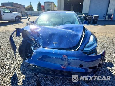 Piąte zdjęcie samochodu w środku: 2018 TESLA MODEL 3 VIN:5YJ3E1EB7JF096470 - miniatura