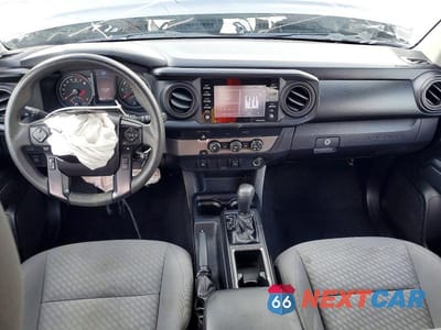 Zdjęcie 8 z 12 samochodu: 2021 TOYOTA TACOMA SR VIN:5TFAX5GNXMX194550 - miniatura