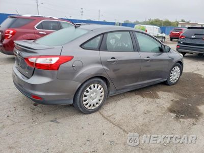 Trzecie zdjęcie samochodu z tyłu: 2012 FORD FOCUS SE VIN:1FAHP3F2XCL299272 - miniatura