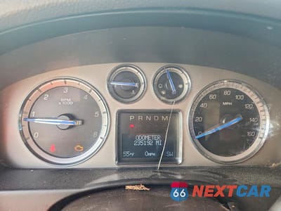 Zdjęcie 9 z 13 samochodu: 2010 CADILLAC ESCALADE ESV LUXURY VIN:1GYUKHEF8AR138349 - miniatura