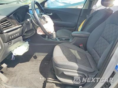 Zdjęcie 7 z 12 samochodu: 2020 KIA NIRO LXS VIN:KNDCB3LC5L5400559 - miniatura