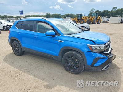 Czwarte zdjęcie samochodu z boku: 2023 VOLKSWAGEN TAOS SE VIN:3VVEX7B24PM308452 - miniatura