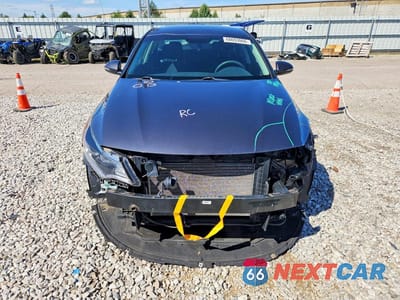 Piąte zdjęcie samochodu w środku: 2018 KIA OPTIMA LX VIN:KNAGT4L36J5211899 - miniatura