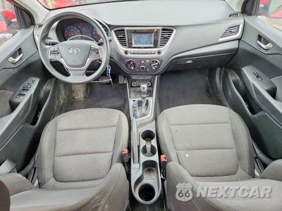 Zdjęcie 8 z 12 samochodu: 2019 HYUNDAI ACCENT SE VIN:3KPC24A31KE079986 - miniatura