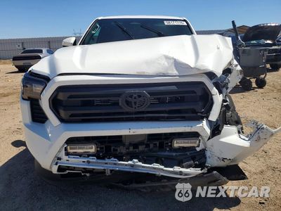 Piąte zdjęcie samochodu w środku: 2025 TOYOTA TACOMA SR5 VIN:3TMLB5JN5SM184446 - miniatura