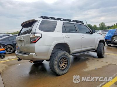 Trzecie zdjęcie samochodu z tyłu: 2018 TOYOTA 4RUNNER SR5 VIN:JTEBU5JR3J5545164 - miniatura