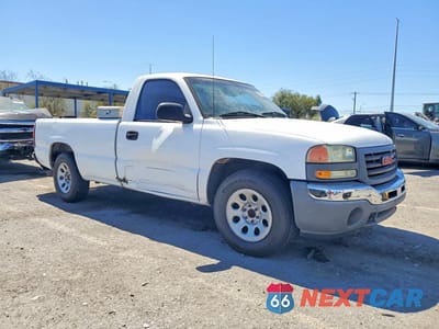 Czwarte zdjęcie samochodu z boku: 2005 GMC NEW SIERRA C1500 VIN:1GTEC14V45Z900315 - miniatura