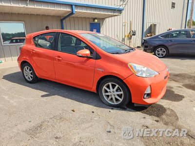 Czwarte zdjęcie samochodu z boku: 2013 TOYOTA PRIUS C FOUR VIN:JTDKDTB30D1045851 - miniatura
